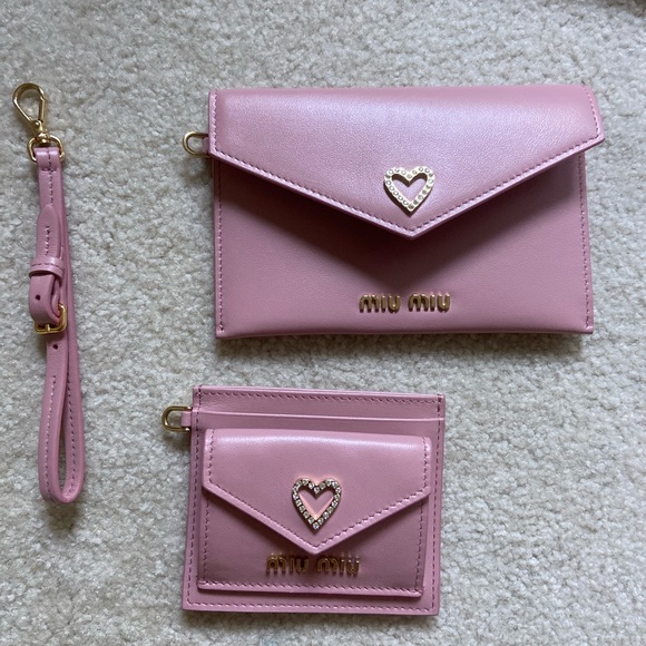 Miu Miu pink wristlet+ card case set - Picture 3 of 17
